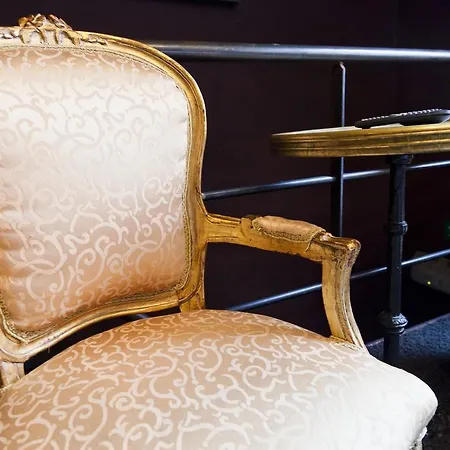Diamonds And Pearls Hotel Antwerpen