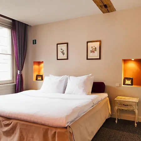 Hotel Diamonds And Pearls Anversa